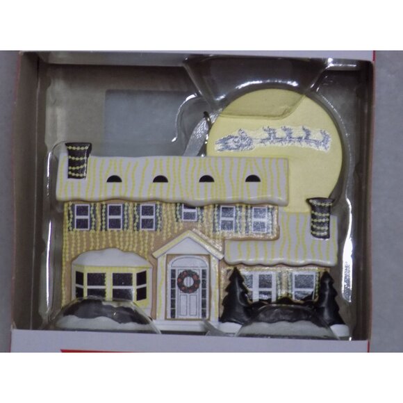 Hallmark National Lampoon's Christmas Vacation Griswold House Christmas Ornament - Picture 4 of 5